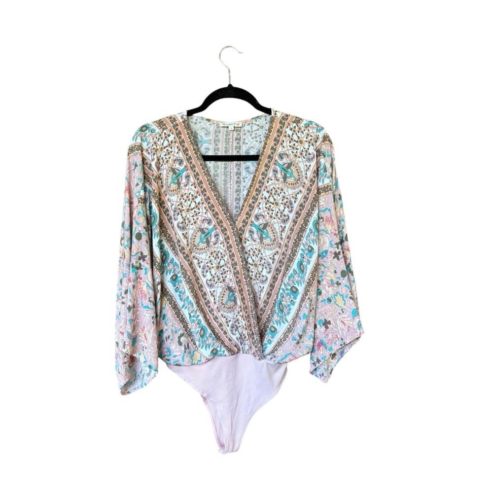 Magnolia Boutique Boho Floral Print Bodysuit Sz S –‎ Kimono Sleeve V-Neck Top